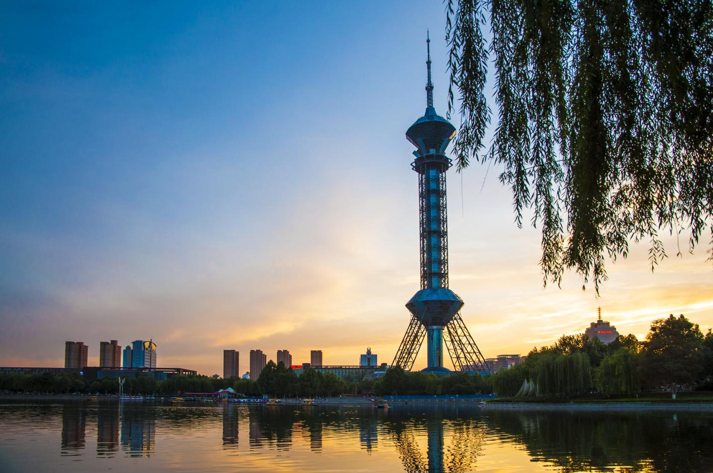 石家庄，阳光下的温馨小城故事